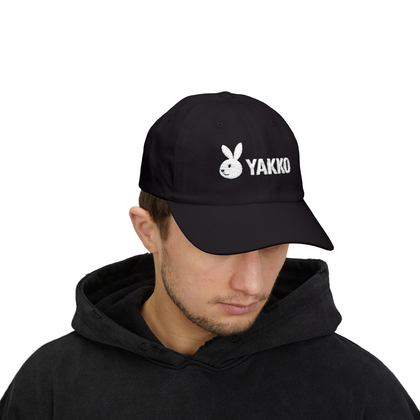Gorra Clásica "YAKKO" Logo Conejo | Gorra Negra Unisex de Algodón | Estilo Urbano Minimalista | Ajustable y Moderna